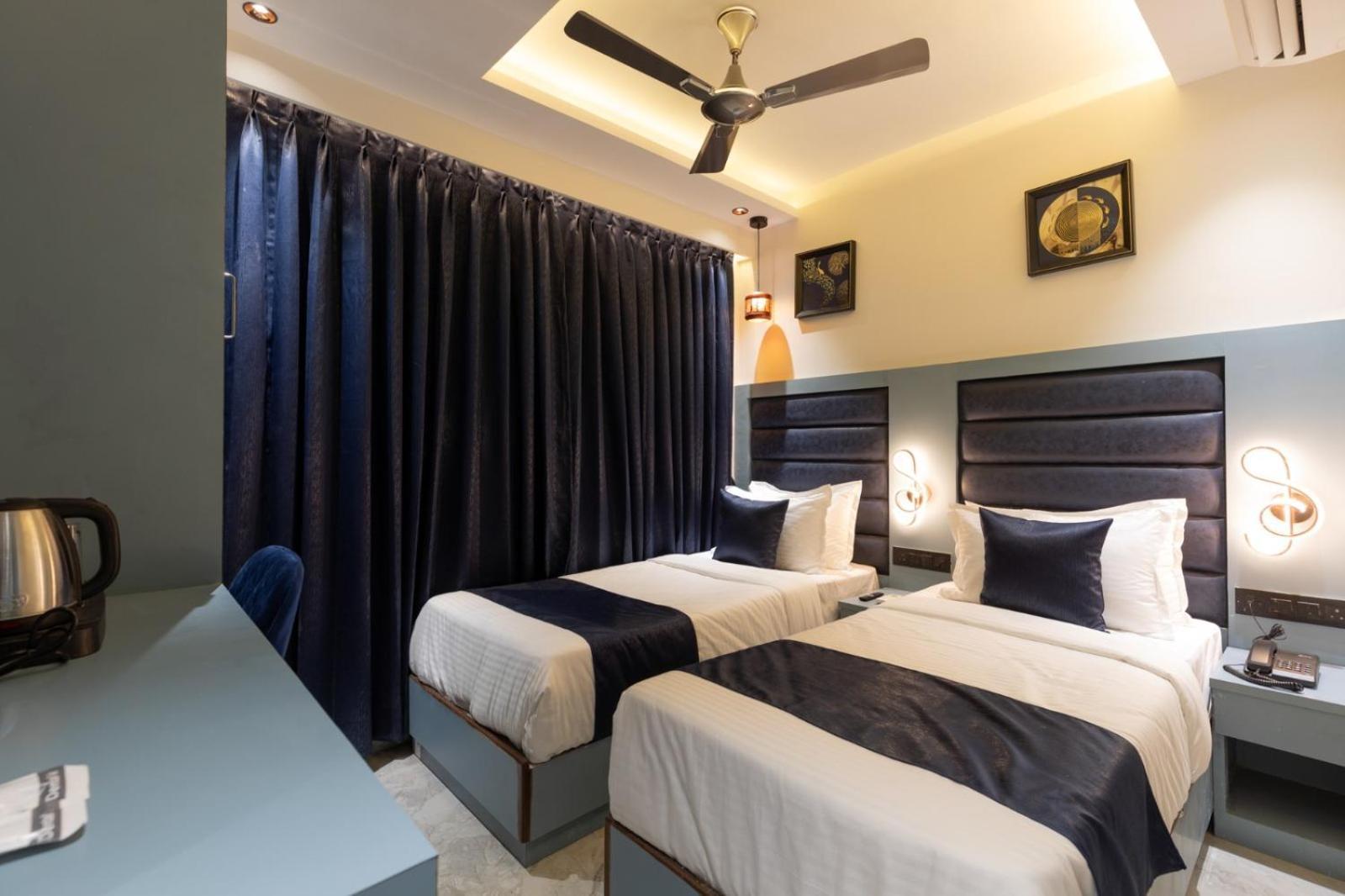 Hotel Windsor Castle Mumbai Exteriör bild